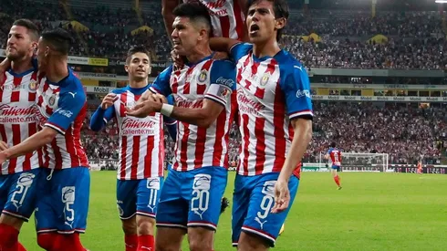 Molina y Macías anotaron los goles de la victoria rojiblanca en la edición 113 del Clásico Tapatío