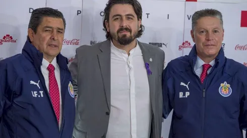 El líder del cuerpo técnico y de la parte deportiva de Chivas fueron reconocidos