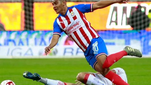 El zaguero juvenil se bajó del once inicial rojiblanco a último minuto en el Clásico Tapatío