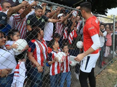 Chivas compartió con su afición en recolección de peluches
