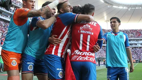 El delantero de los rojiblancos le declaró su amor eterno a la institución tapatía