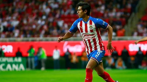 ¿Quién podría ser el reemplazante de Macías en caso de irse de Chivas?.