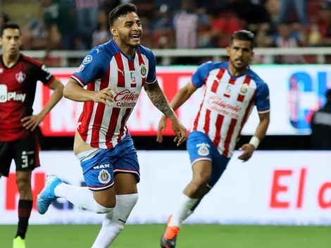 Alexis Vega festeja así sus cuatro años como profesional