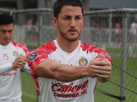 Mier atendió a la afición de Chivas tras el entrenamiento