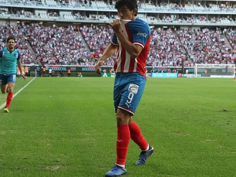 Video | Macías le anota a León y besa el escudo de Chivas