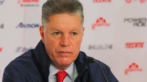 Peláez abordó a Antuna y Calderón tras el triunfo de la Sub 20