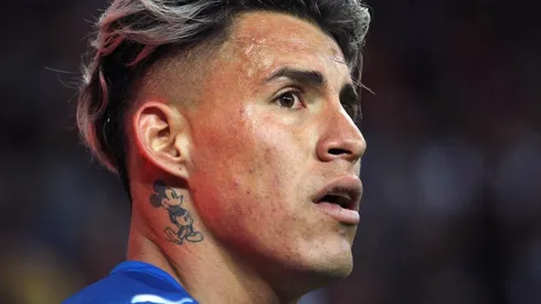 El polivalente jugador de la banda izquierda en Chivas deberá pagar una cuantiosa multa