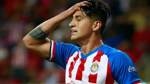 Alan Pulido castigó a la directiva de Chivas vía Twitter