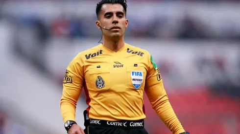 Adonai Escobedo dirigirá un partido de Chivas por primera ocasión en este año