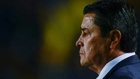 Aficionados piden la destitución de Tena en las redes sociales