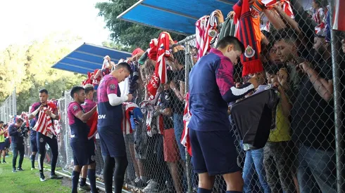 Chivas volverá a los entrenamientos este lunes a puerta abierta