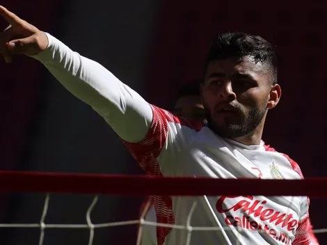 Alexis Vega trabaja de lleno en gimnasio con Chivas