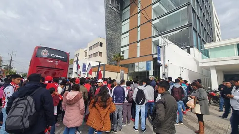 Desde muy temprano estuvo la afición esperando al rebaño