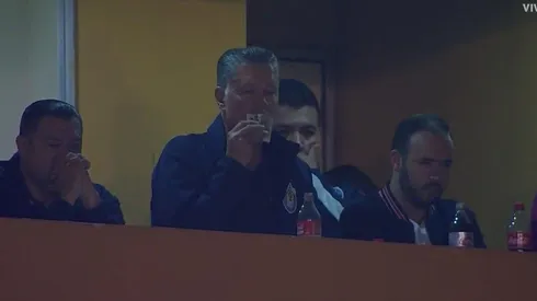 El directivo pidió ayuda divina para la clasificación en los penales, pero de poco le sirvió