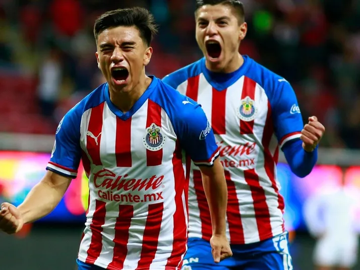 Primer gol de Beltrán con Chivas corona brillante jugada colectiva