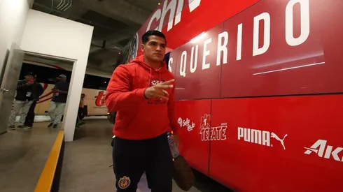 El bus del Rebaño Sagrado ya hizo su ingreso formal al Estadio Akron y el plantel ultima detalles para este partido