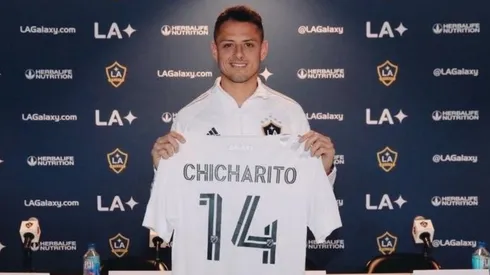 "Chicharito" fue presentado este viernes como jugador de Los Ángeles Galaxy