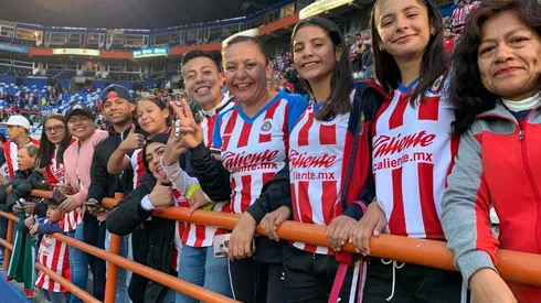 La afición rojiblanca en Pachuca se hizo bien presente en las tribunas del Estadio Hidalgo