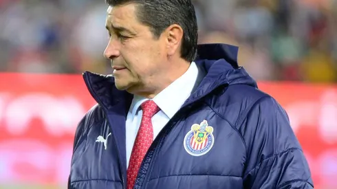 El timonel rojiblanco ya tendría al acompañante de JJ Macías en su once inicial del martes