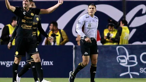 Rangel Araujo dirigió el revés rojiblanco antes Santos Laguna y expulsó a Sepúlveda