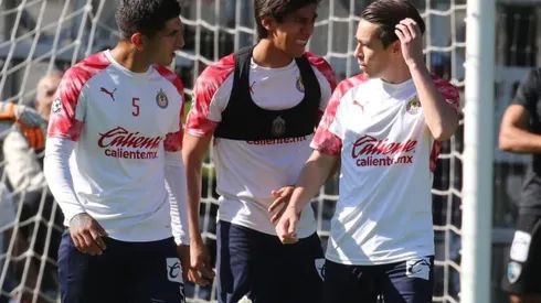 El timonel adelantó la posibilidad que Macías y Angulo se unan a otros como Antuna, Beltrán y Sepúlveda en la convocatoria