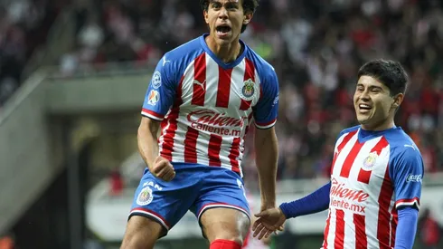 Macías regresó a Chivas y en sus primeros 90 minutos de la norma sumó un gol en el triunfo