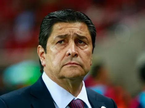 Tena defiende su alineación con muy pocos refuerzos