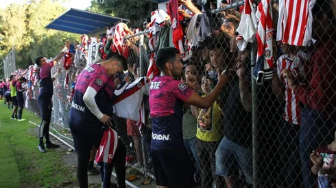 El increíble ambiente en entrenamiento de Chivas