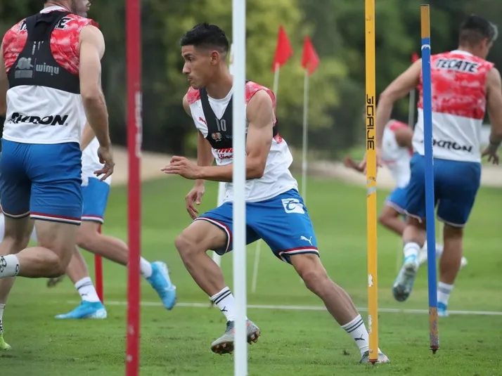 Cuándo podrá debutar Uriel Antuna con Chivas
