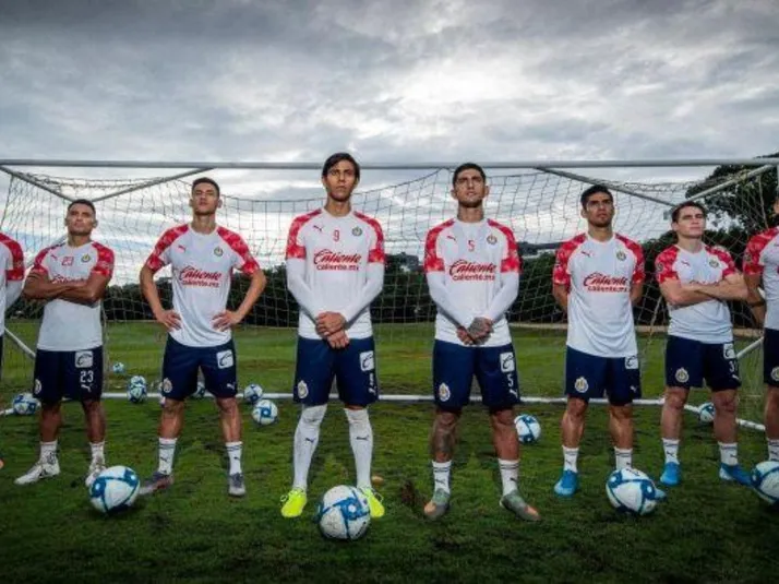 ¿Cuánto dinero invirtió Chivas en el mercado?