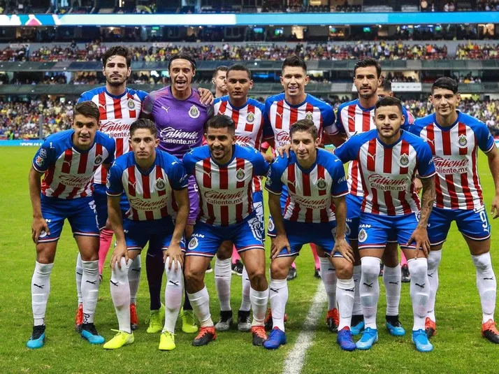 Chivas realizó 11 cambios en el segundo tiempo