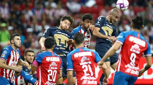 Pumas quiere llevarse a dos futbolistas del Deportivo Guadalajara.