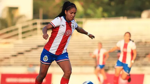 Chivas golea a Colima en amistoso de Pretemporada.