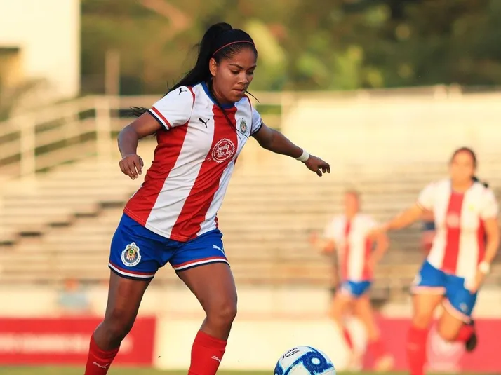 Chivas golea a Colima en amistoso de Pretemporada