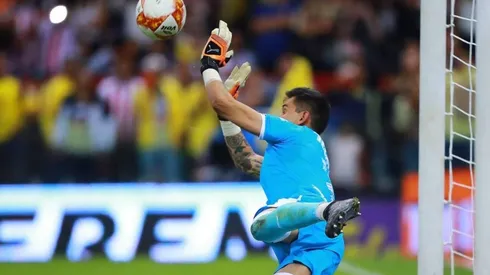 La razón por la que Chivas no ha podido fichar un portero para el Clausura 2020