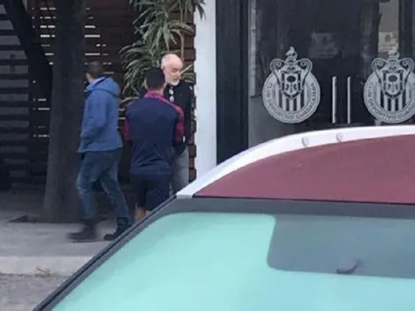 El ex coach del Tri Imanol Ibarrondo trabaja con Chivas