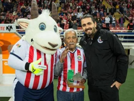 El hermoso gesto de Amaury Vergara con una figura del Campeonísimo