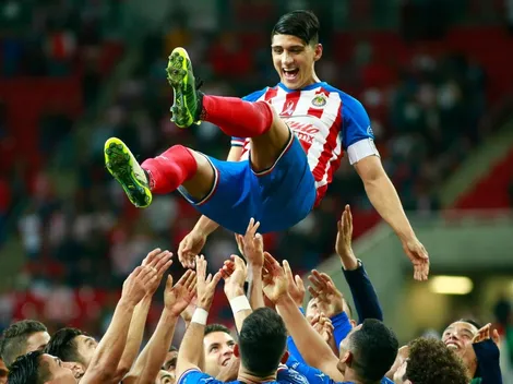 Aprueban probable salida de Pulido en Chivas