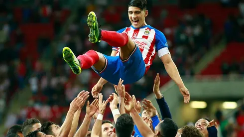 Aprueban probable salida de Pulido en Chivas