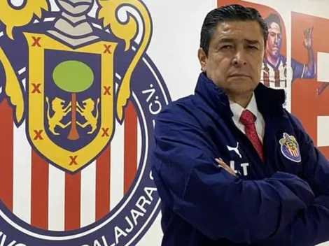 Tena celebra su ratificación en Chivas estrenando redes sociales