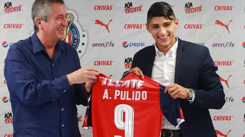 El entonces presidente del Rebaño fue el encargado en su momento de presentar a Pulido como refuerzo