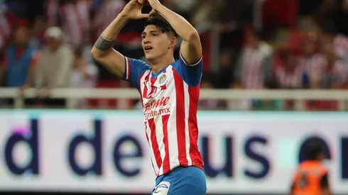 Los goles de Alan Pulido guiaron la remontada rojiblanca en el Estadio Akron