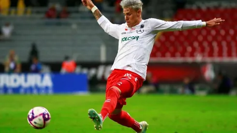 Se suma a Víctor Guzmán como nuevas incorporaciones para el próximo año