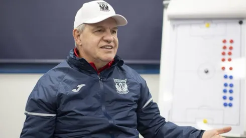 El ex seleccionador mexicano reconoció que pudiera llegar a Chivas pero no como técnico