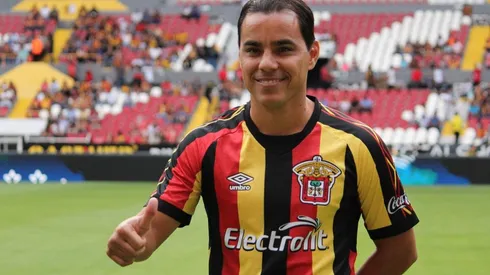 El máximo goleador de Chivas rindió un hermoso homenaje al alma de Jorge Vergara