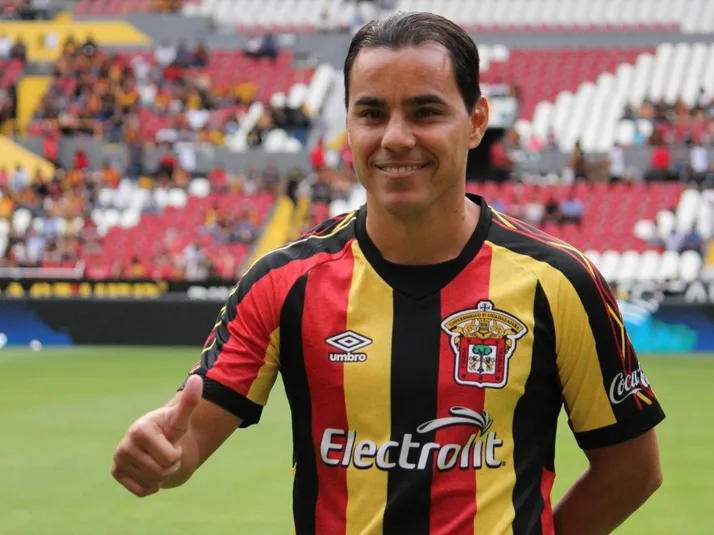 El gesto de Omar Bravo a la memoria de Jorge Vergara