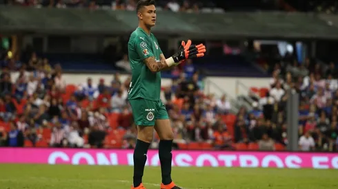 Gudiño busca minutos en algún club del viejo continente para regresar a la selección mexicana