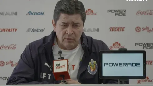 El timonel rojiblanco reconoció que ha sostenido constantes conversaciones con Ricardo Peláez