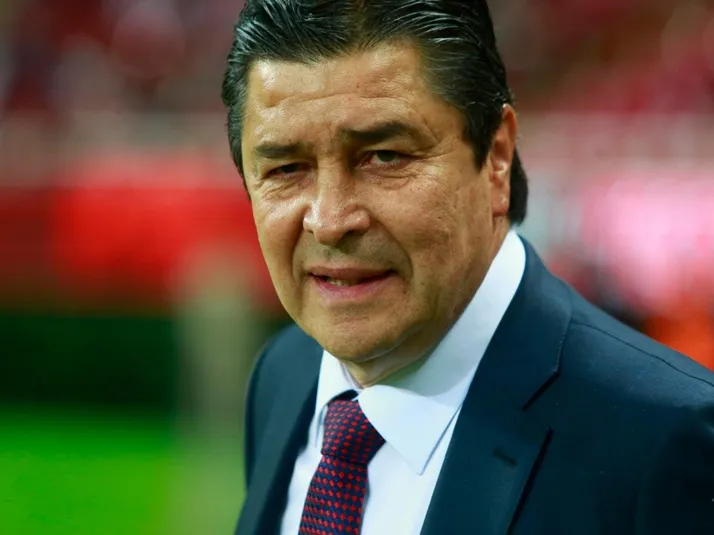 Luis Fernando Tena fue destacado como DT de la jornada 18