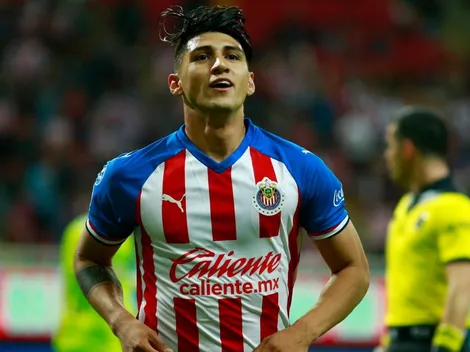 Alan Pulido es el primer mexicano en anotar 10 goles desde Omar Bravo